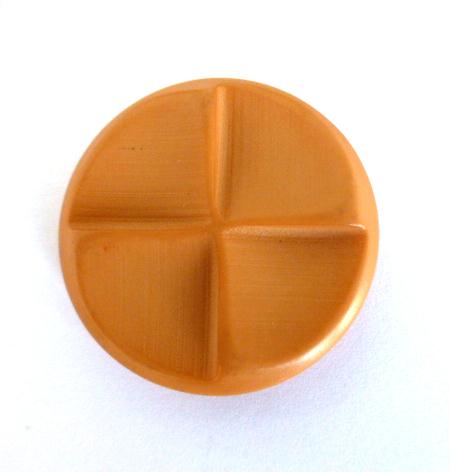 Coral Quarterfoil button (no.01060)