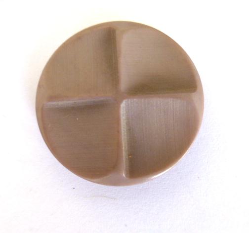 Mauve Quarterfoil button (no.01062)