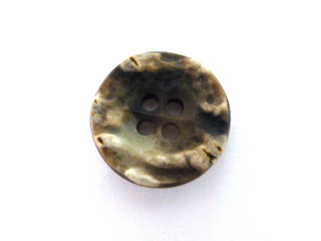 Rustic Antler 4 Hole button (No.00135)