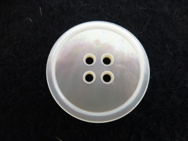 White Mother-of Pearl Set of 6 buttons
