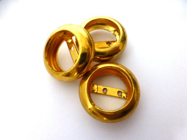 Heavy Rounded Gold Frame Button
