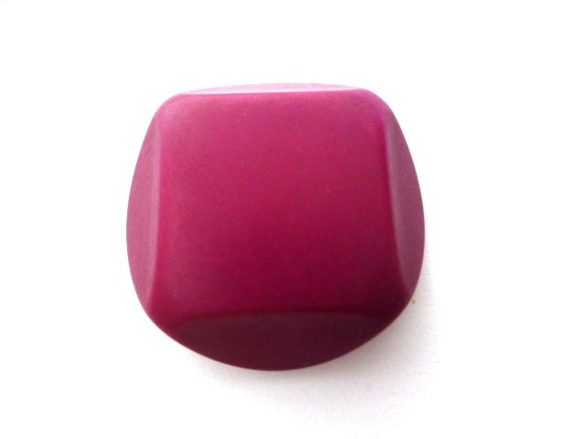 Cerise Chunky Cut Style button ( no.01134)