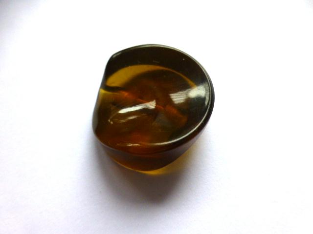 Amberine 1930’s French Lucite button