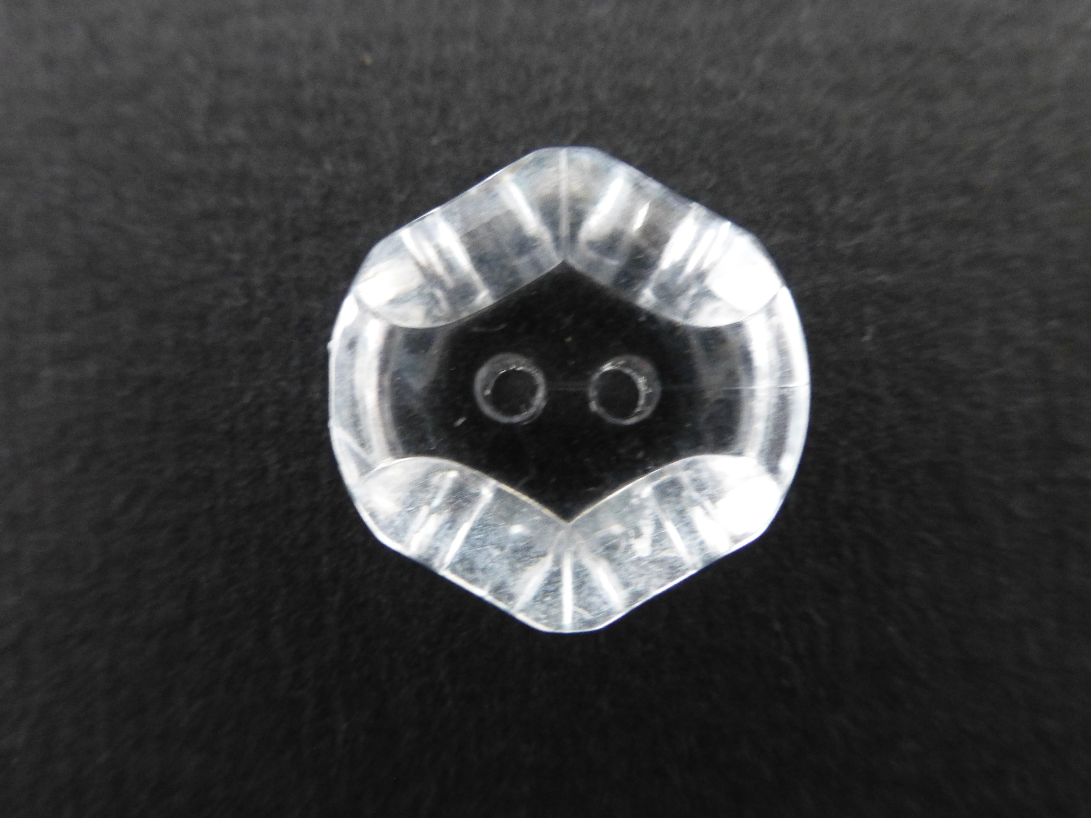 Crystal Resin Faceted button (No. 00386)