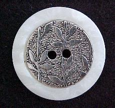 Bamboo Silver and White rim button (No. 00178)